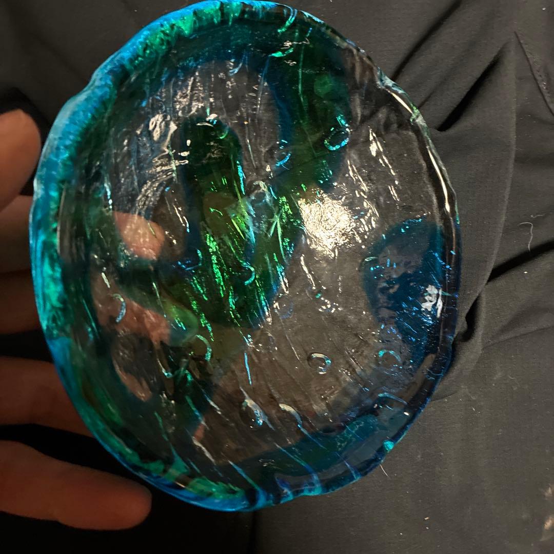 最高級品　青緑色のガラス皿