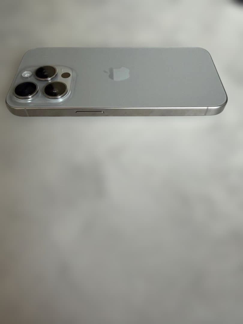 【純正ケース付】iPhone 15 Pro ナチュラルチタニウム 128GB