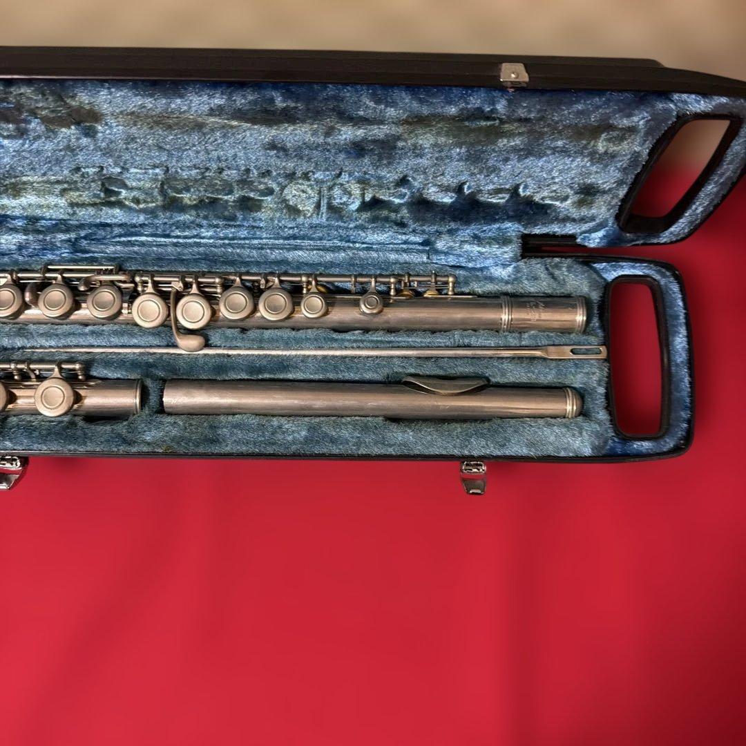 Nikkan（日管）製のフルート、モデル「FL-23」