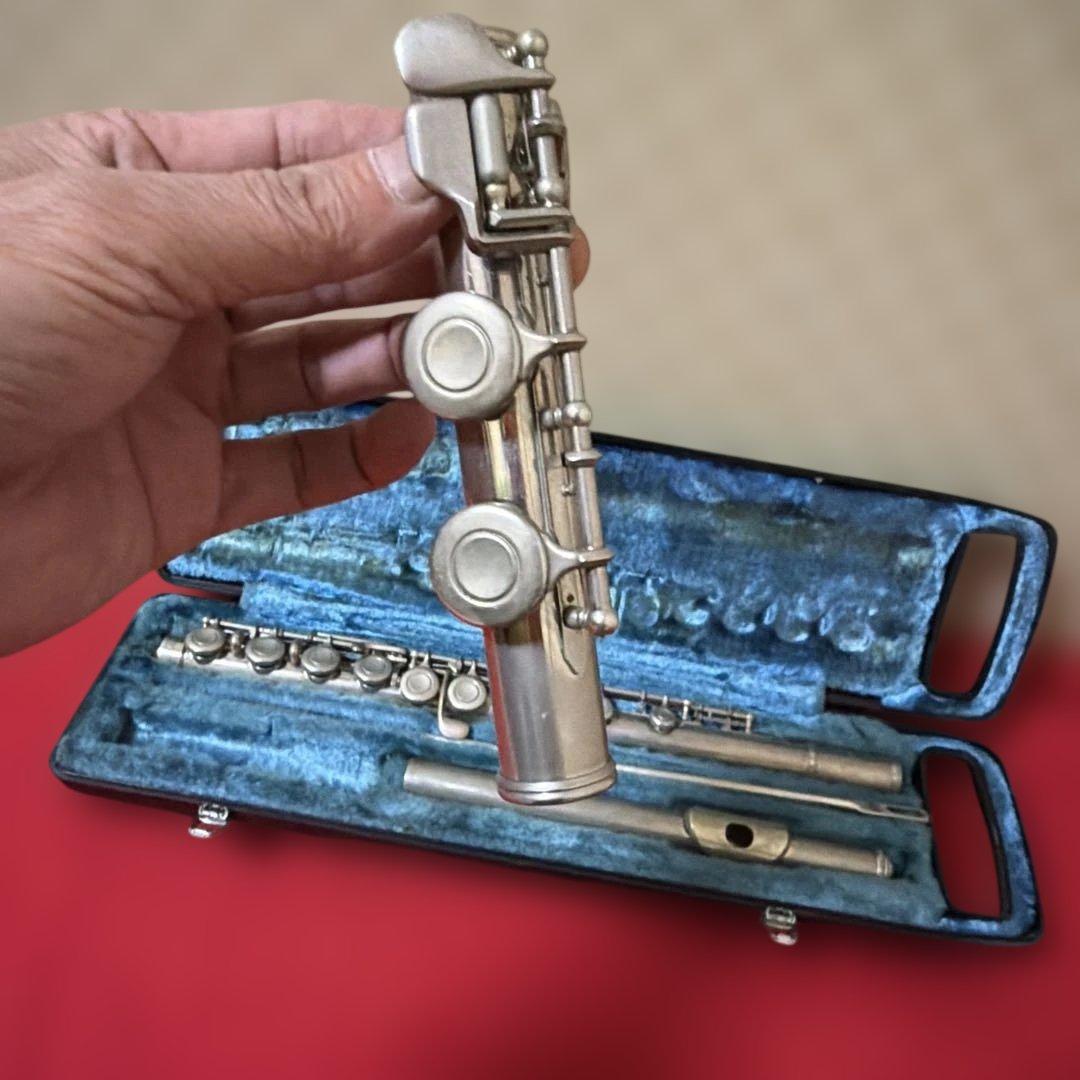 Nikkan（日管）製のフルート、モデル「FL-23」