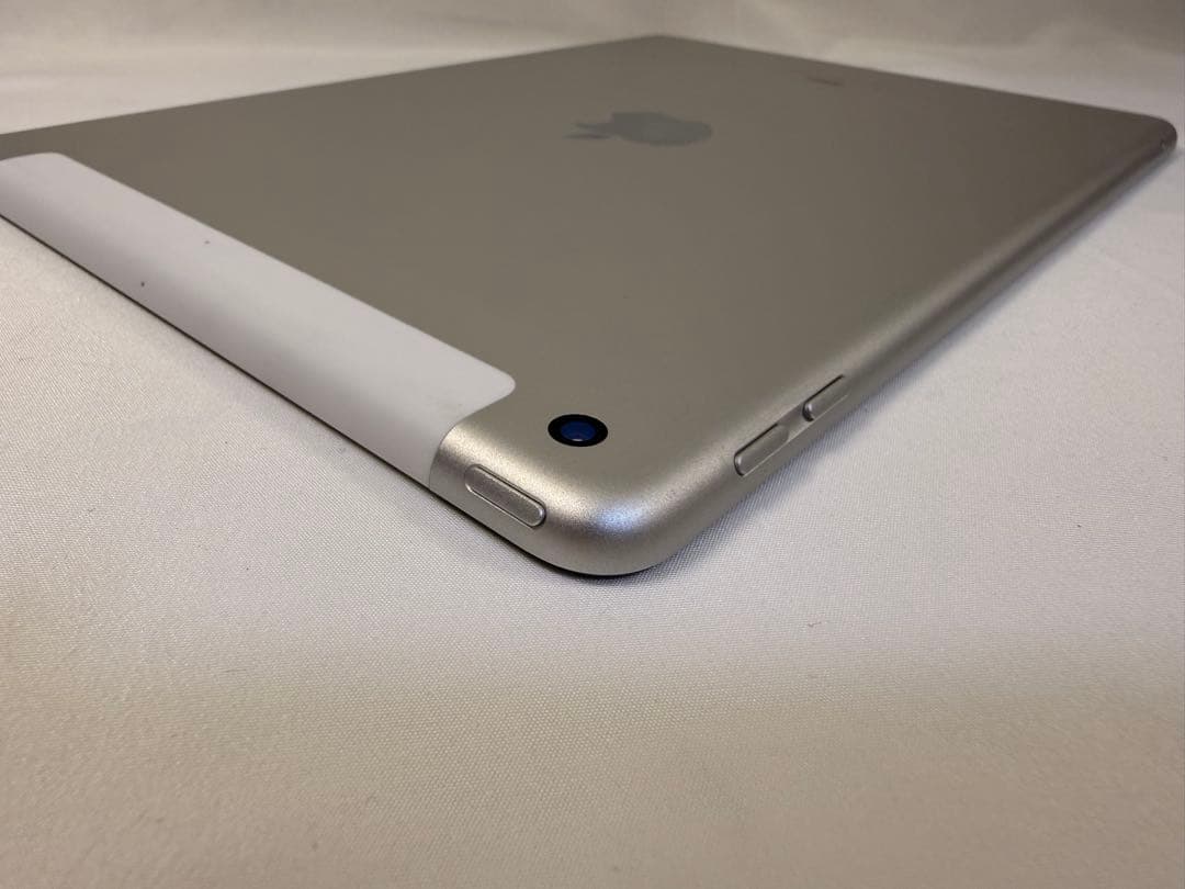 Apple iPad (第6世代) 32GB A1954 元箱付き 付属品未使用