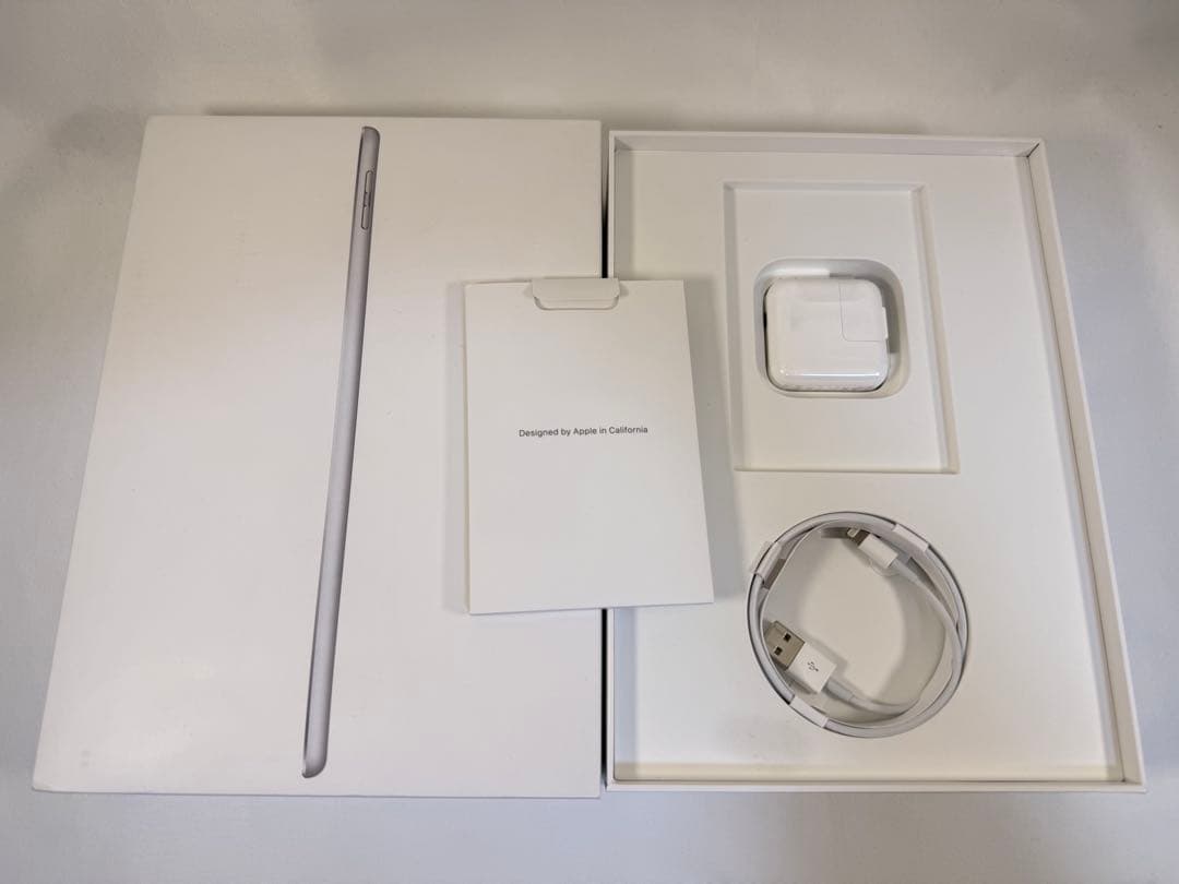 Apple iPad (第6世代) 32GB A1954 元箱付き 付属品未使用