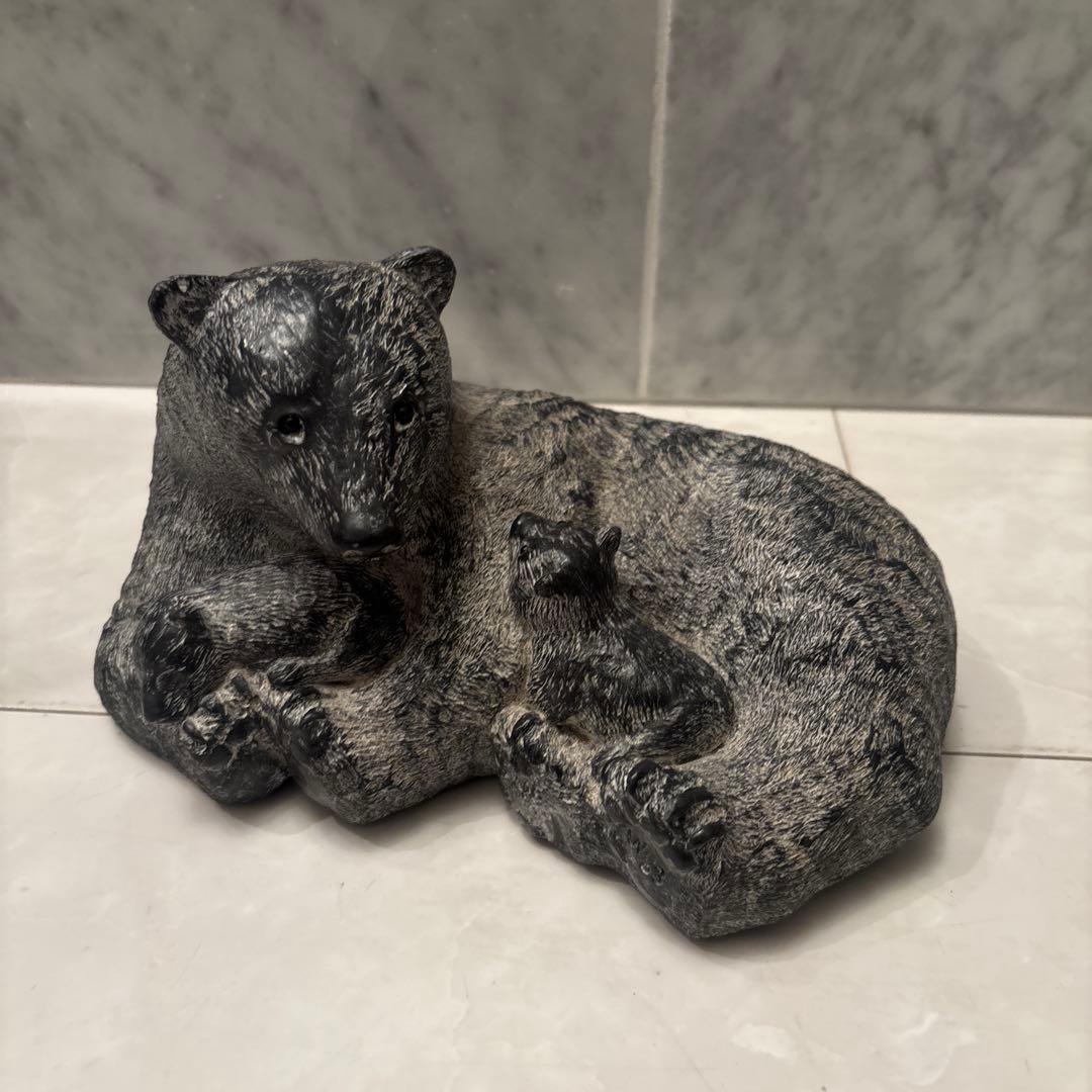 カナダ60年代ヴィンテージ　イヌイットアートのシロクマ親子の石の彫刻