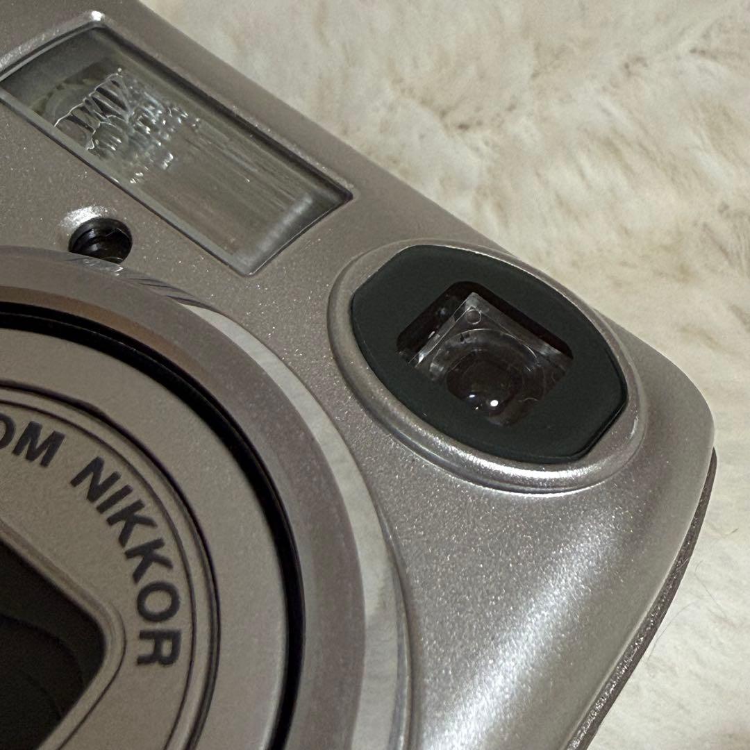 Nikon COOLPIX 3200 コンパクトデジタルカメラ　動作品
