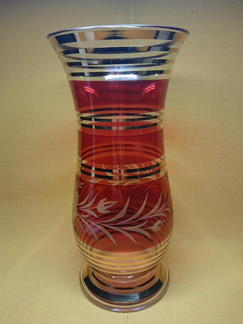 【美品】花瓶　花器　ボヘミアグラス　置物　インテリア　工芸品　美術品　A3044