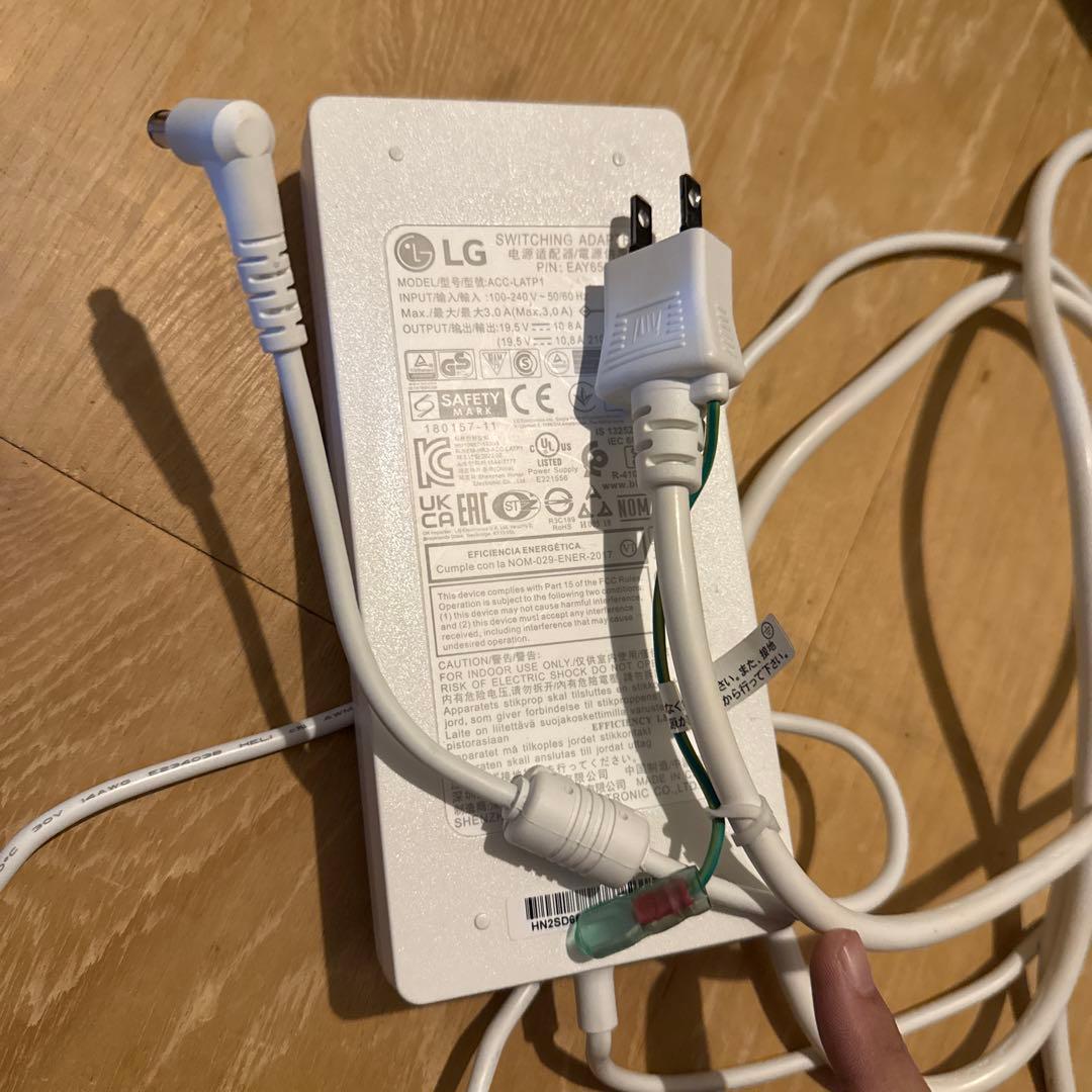 ★LG モニター ディスプレイ 27UP550-W