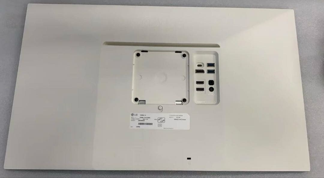 ★LG モニター ディスプレイ 27UP550-W
