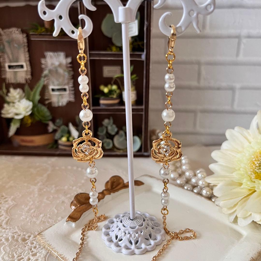 ♪❤️再販　 薔薇　ビジュー　パール　メガネチェーン　マスクチェーン