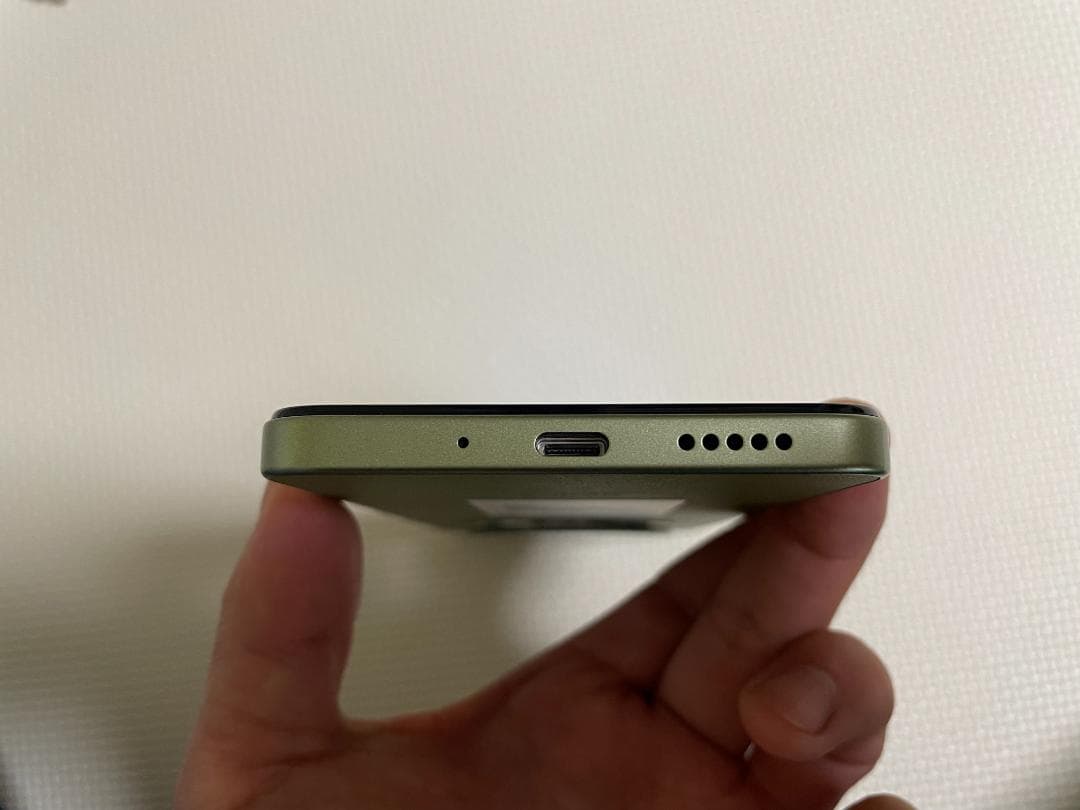 Xiaomi Redmi 14C 128GB SIMフリー【美品・純正充電器付】