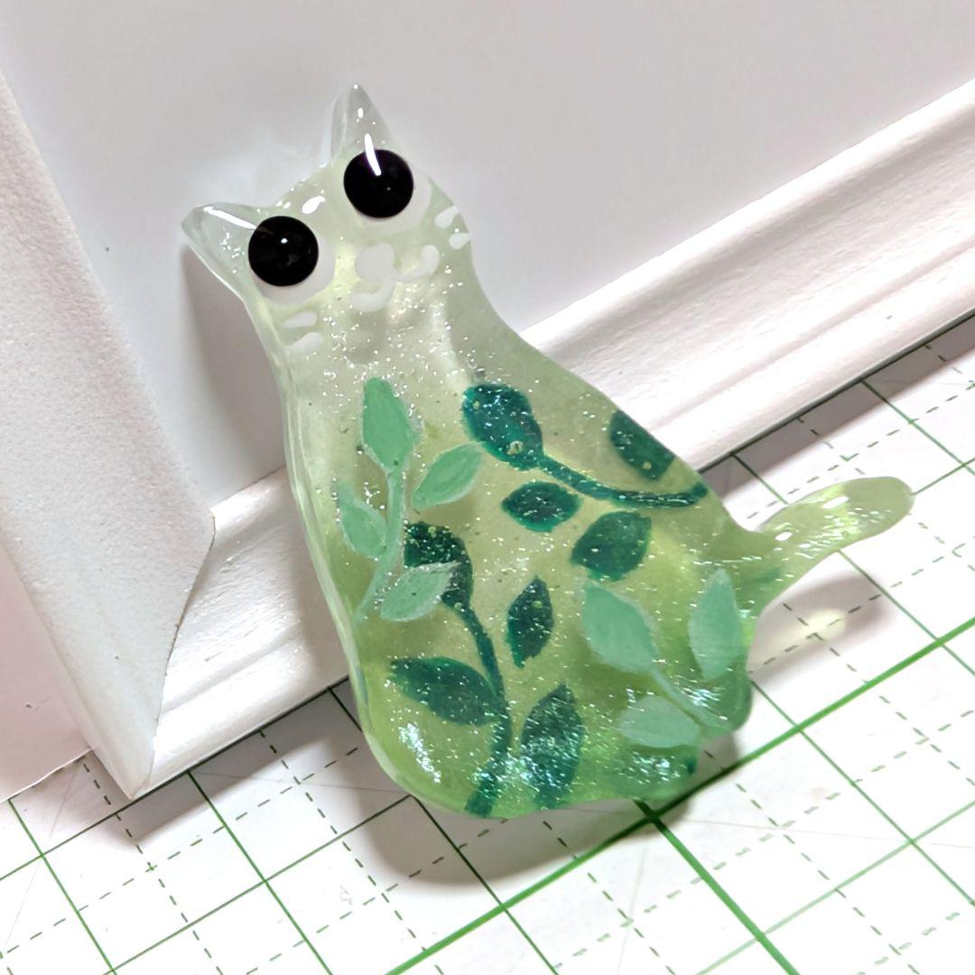 猫　レジンヘアゴム　光のベール