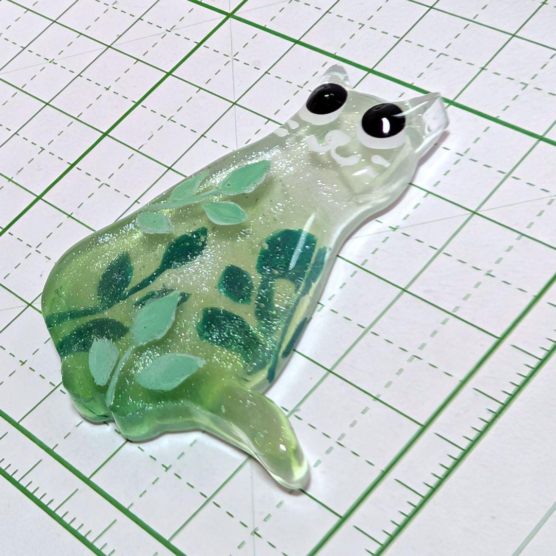 猫　レジンヘアゴム　光のベール