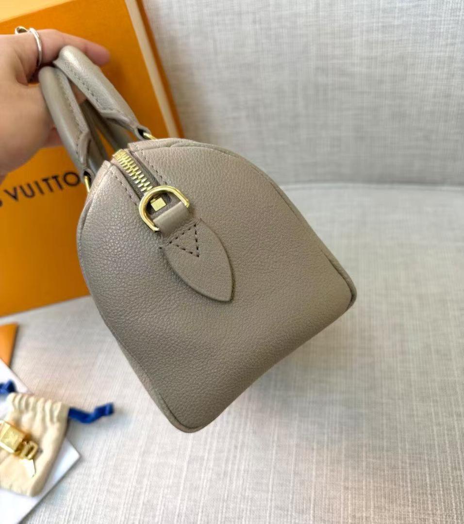 極希少✨購入歓迎グレーモノグラムハンドバッグ