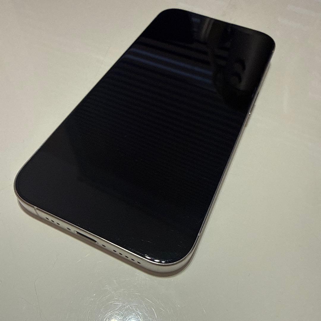 iPhone 15 Pro SIMフリーApple Care+ 純正ケース付