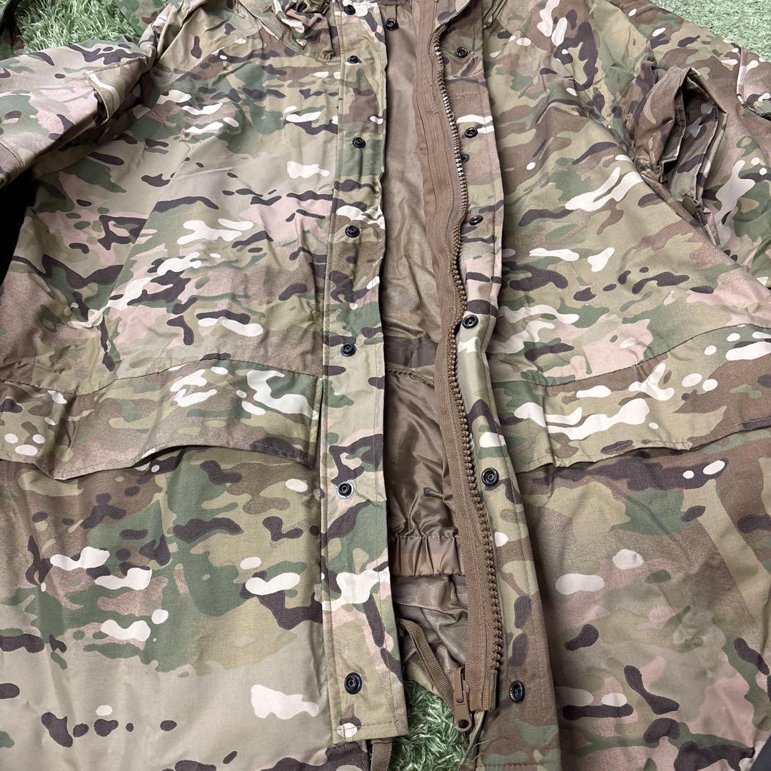 迷彩フード付きジャケット　0203o195