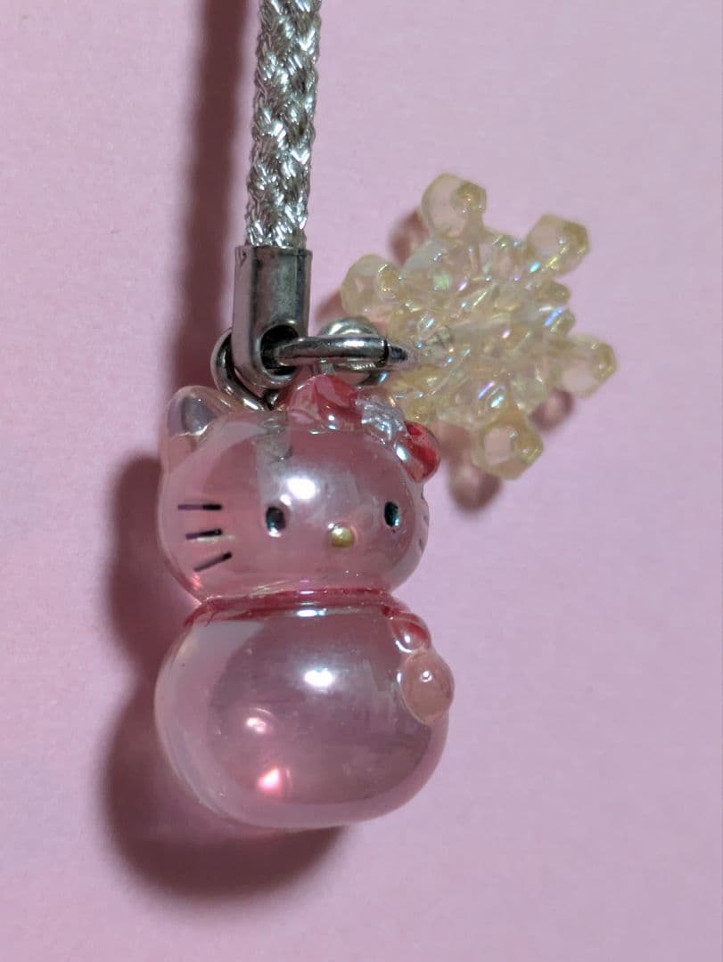 激レア　キティ　根付け 雪だる2種　雪の結晶チャーム付き　冬季限定　ストラップ