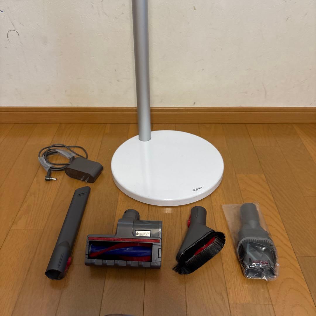 ダイソン V11 SV14 美品　スタンド付き　分解洗浄除菌整備済　NO.3