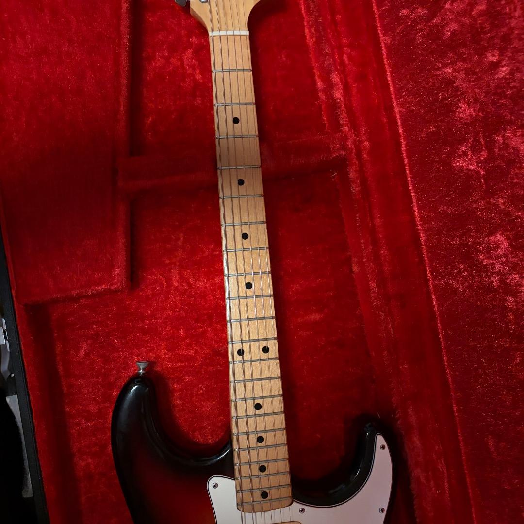 Fresher ジャパンヴィンテージ ストラト ハードケース付