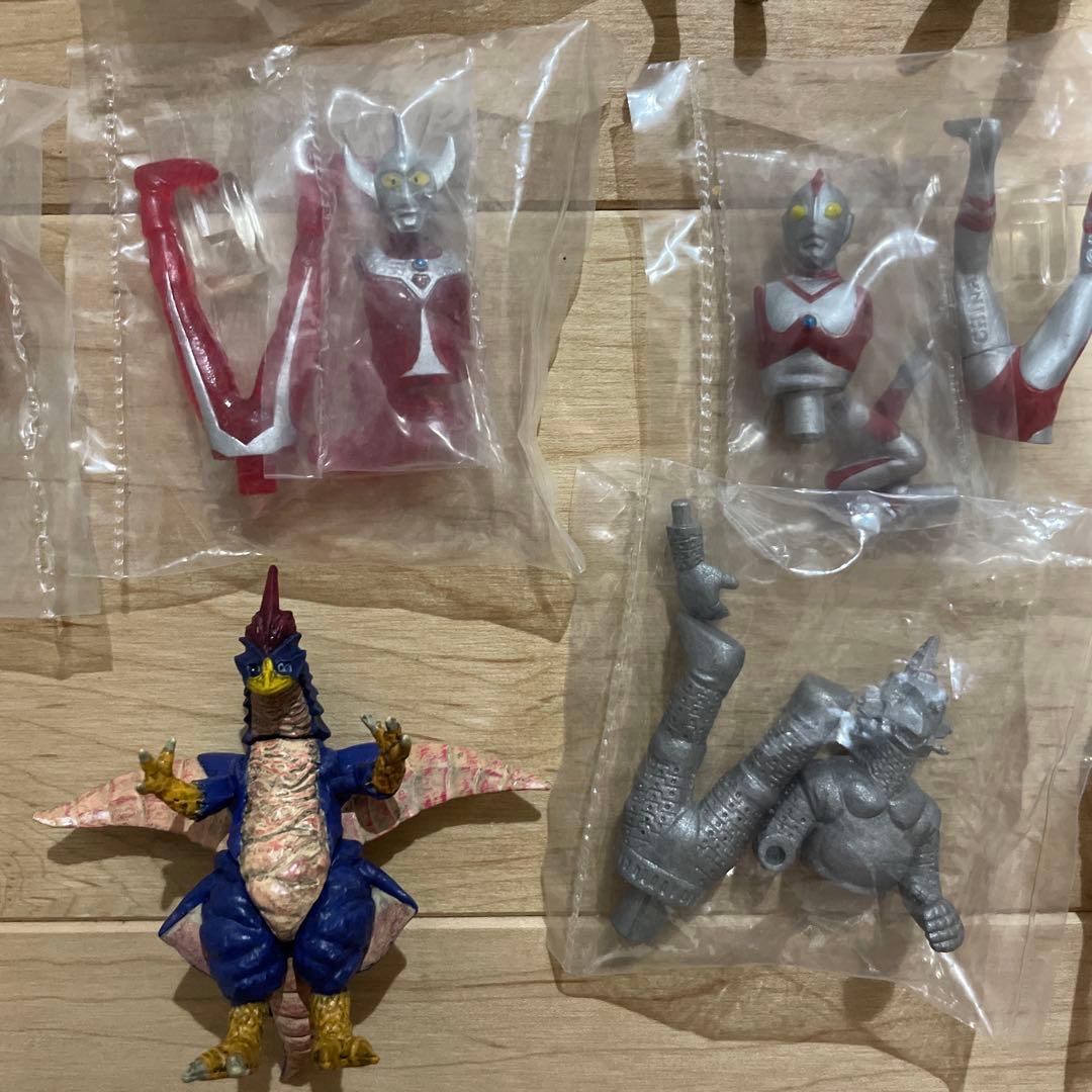 ウルトラマン　キャラエッグ　ワンダーカプセル　20体　レア　未開封　平成レトロ