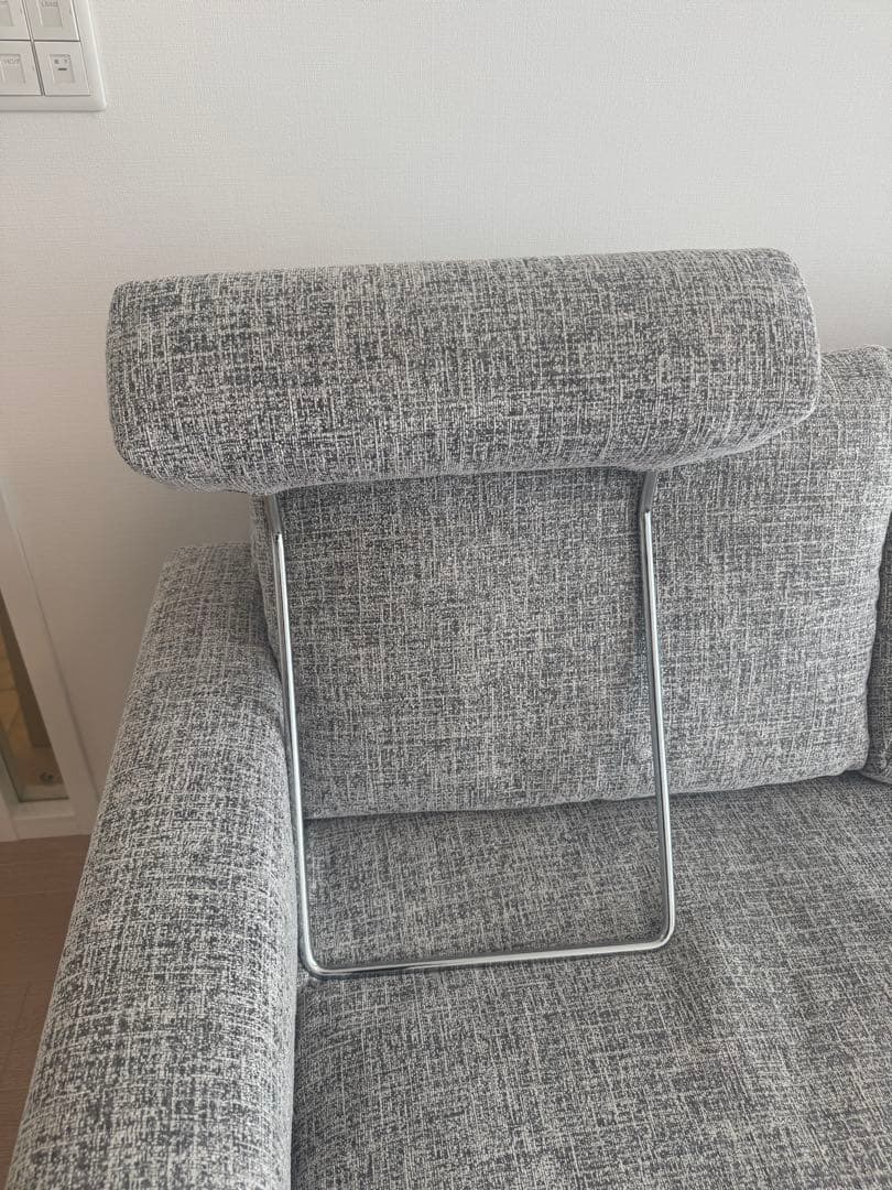 グレーのL字型ソファ　３人掛け