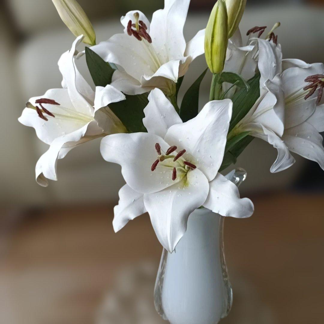 専用　豪華に咲くカサブランカのアレンジメント　樹脂粘土　クレイフラワー