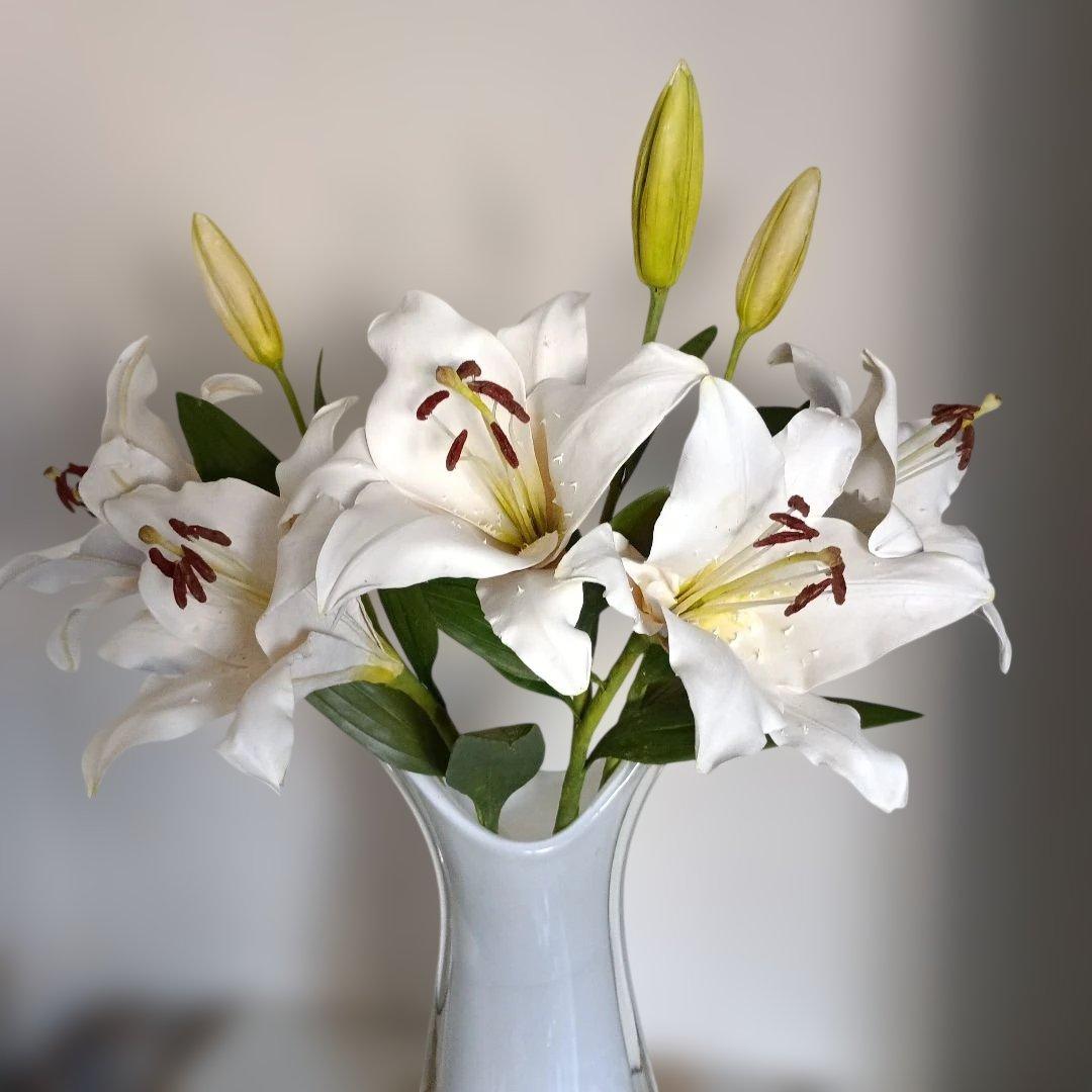 専用　豪華に咲くカサブランカのアレンジメント　樹脂粘土　クレイフラワー