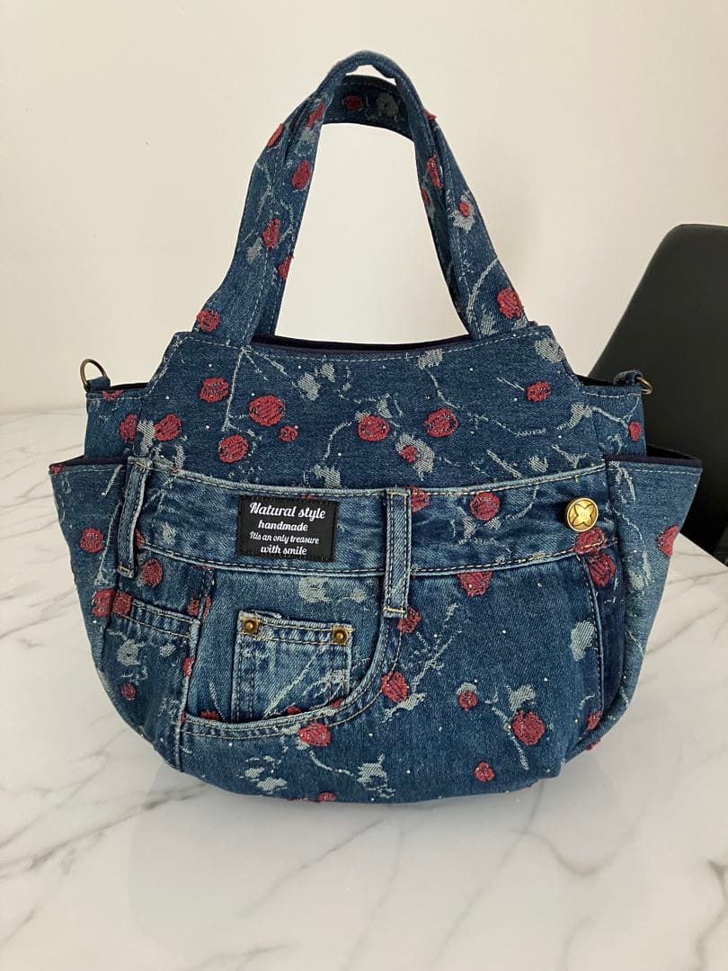1043 4✳B花柄刺繍デニムリメイクバックハンドメイド ショルダー紐付き