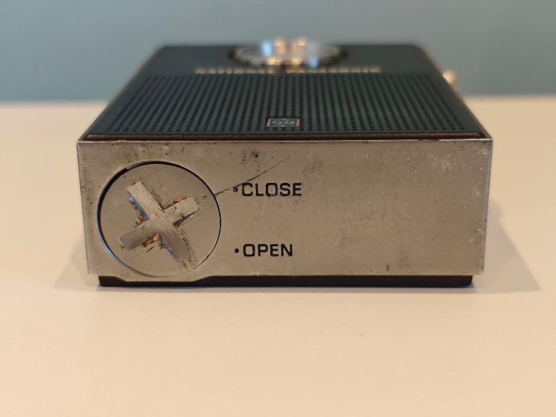 National Panasonic ラジオ R−155 MW 動作品