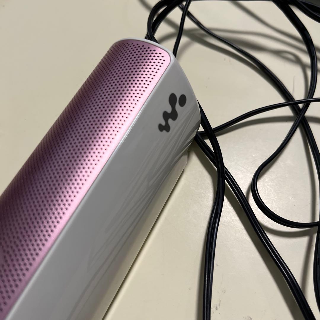 超美品　SONY WALKMAN ピンク 本体とスピーカーと付属品