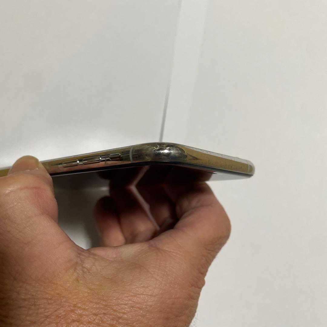 Apple iPhone Xsシルバー 64G SIMロックなし