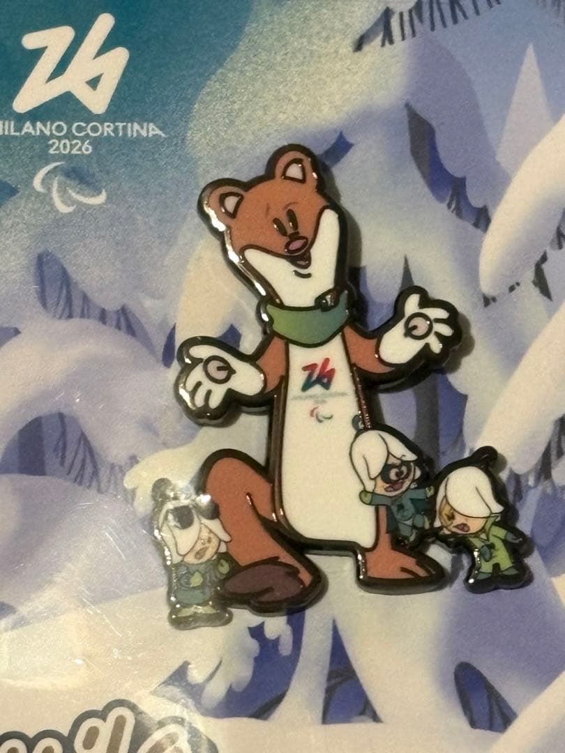 Miloキーホルダー＆ピンバッジ3点セット