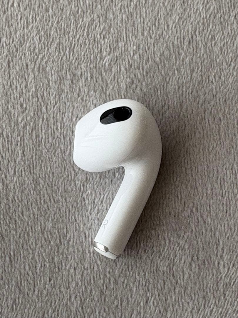 美品　片耳無しAirPods第3世代 A2564 本体 充電ケース 右耳