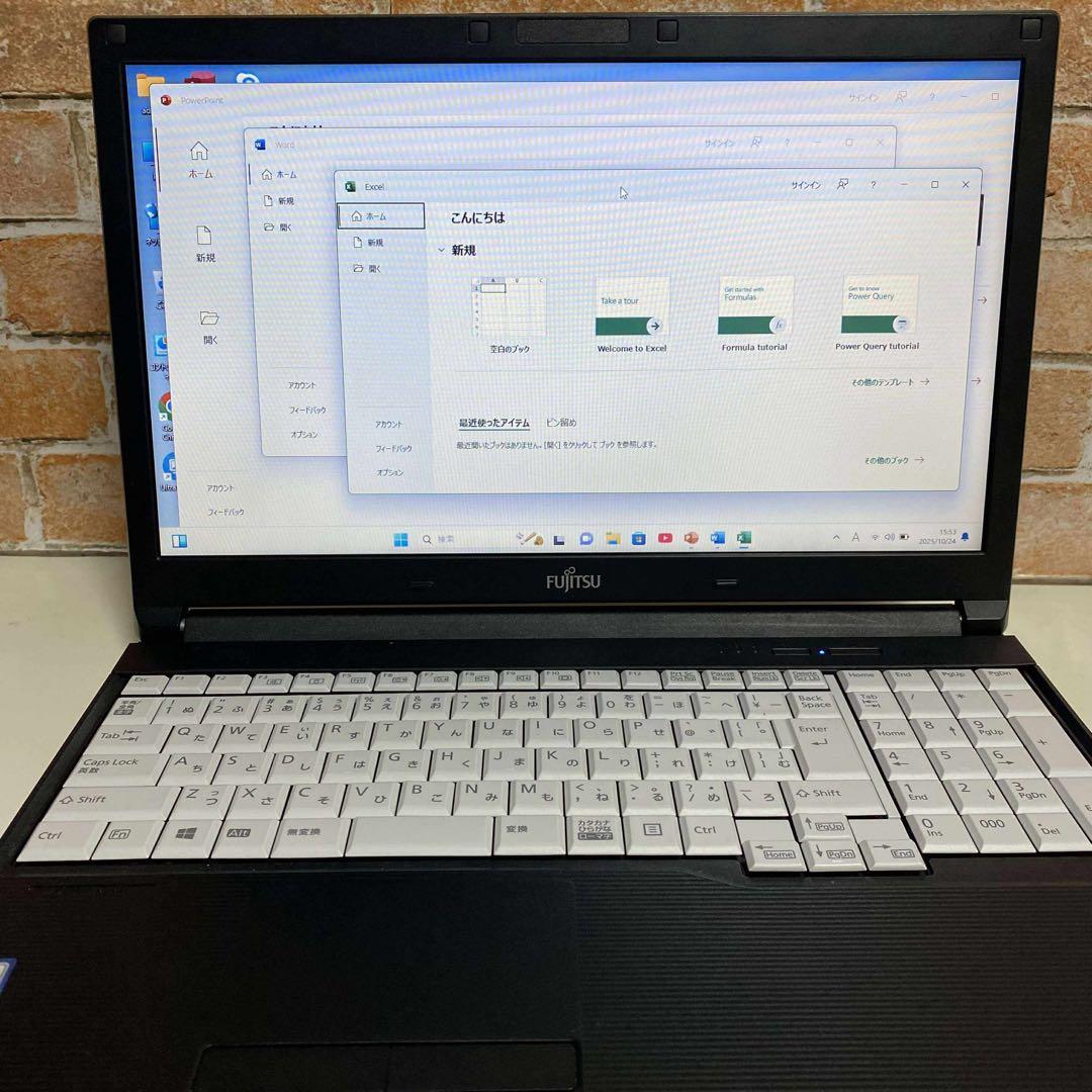 美品　富士通 ノート PC 高速起動SSD メモリ8GB オフィス2024年