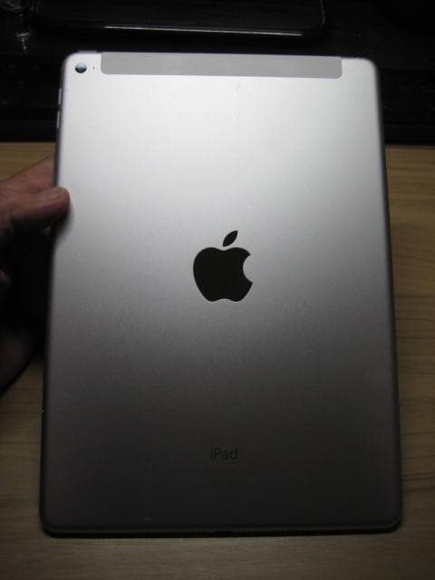 金*助様 かなりの美品！iPad Air 2 Wi-Fi+Celluarモデル
