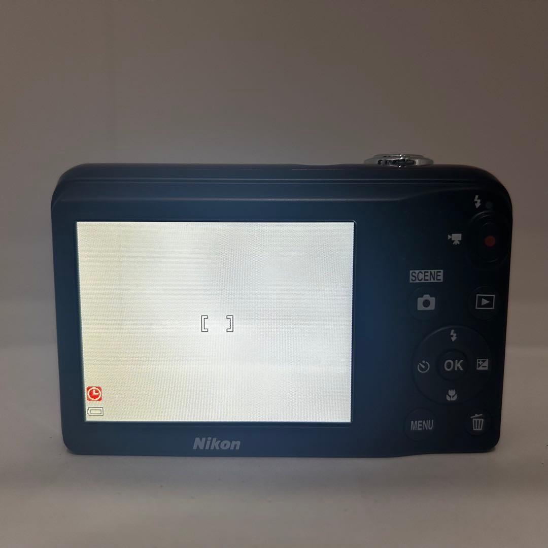 美品　Nikon COOLPIX A10 レッド デジカメ オールドコンデジ