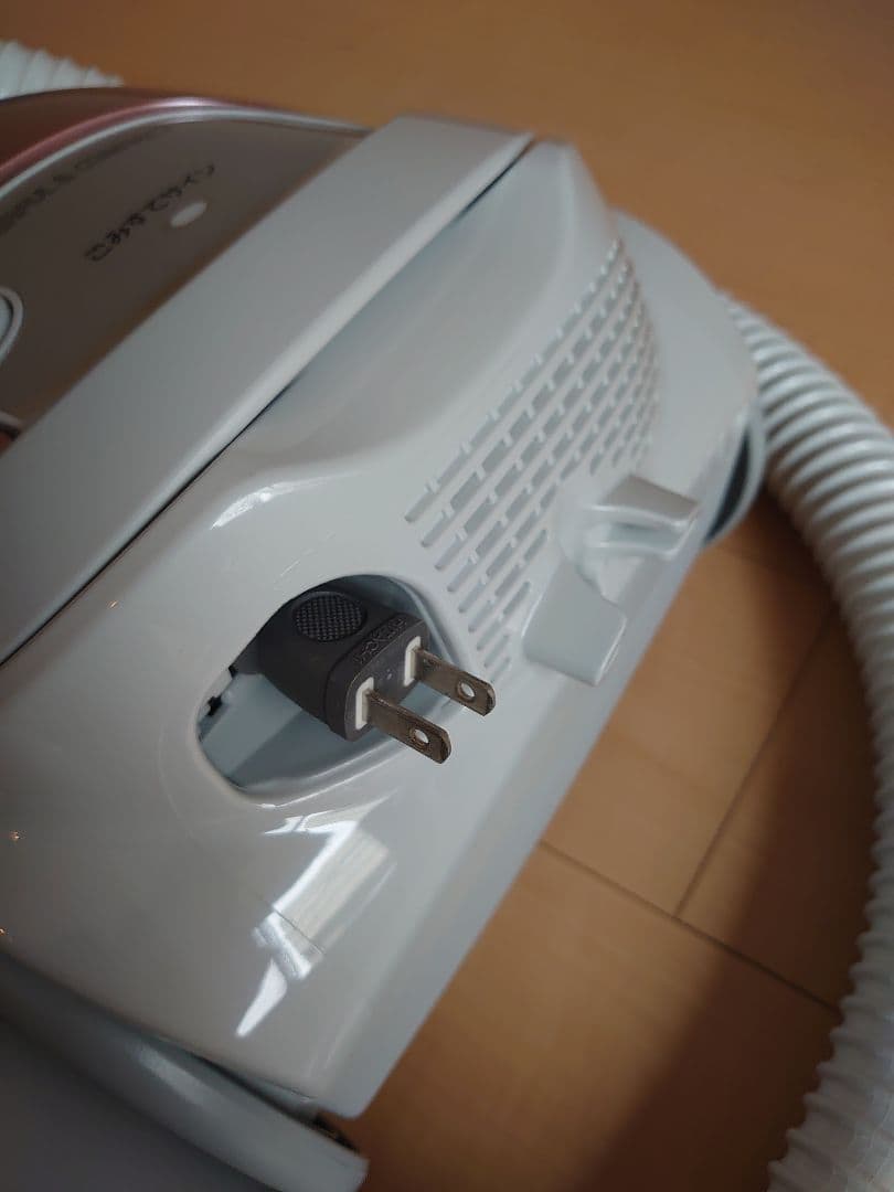 HITACHI 紙パック掃除機　CV-V500
