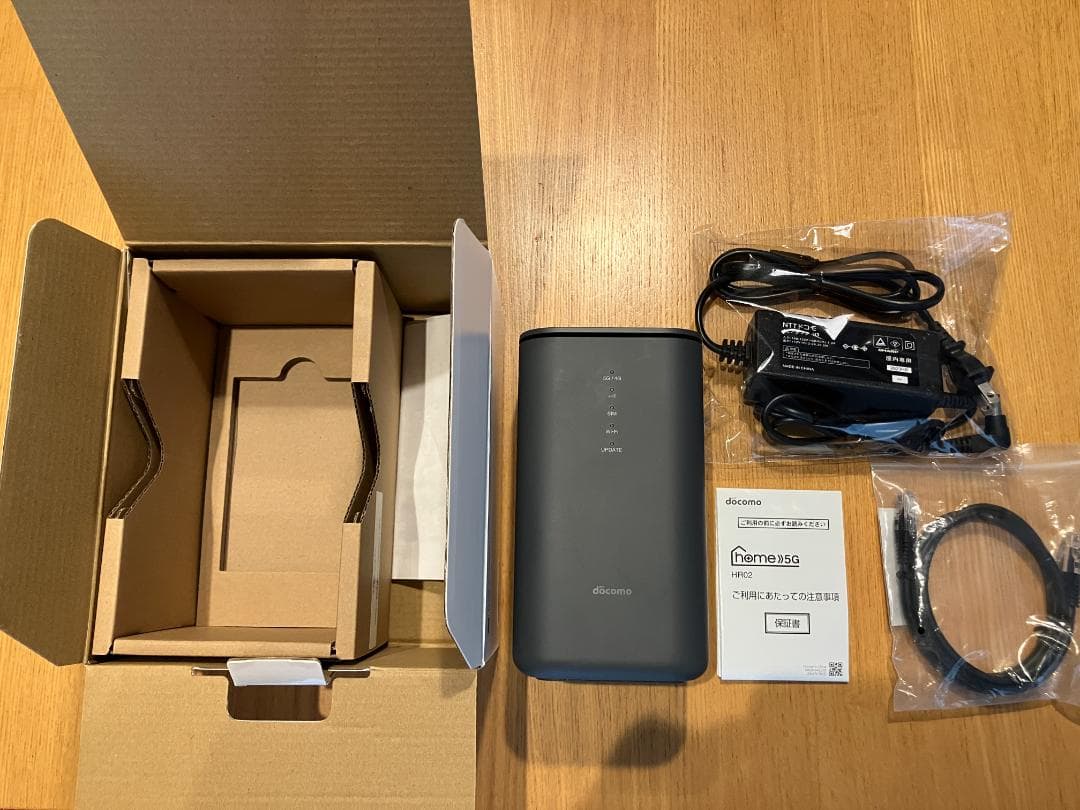 【使用感なし】NTT docomo  5G ルーター HR02