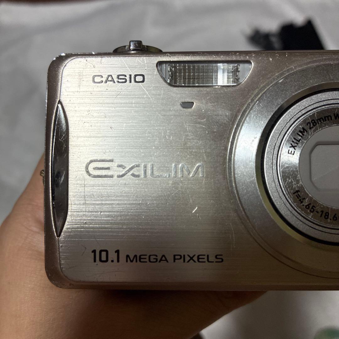 CASIO EXILM EX-Z270 カシオ　デジカメ