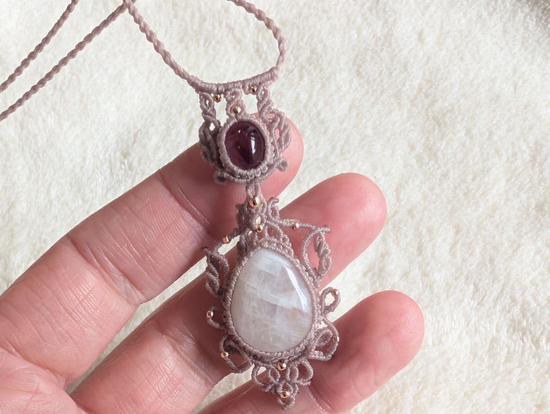 マクラメネックレス レインボームーンストーン/アメジスト