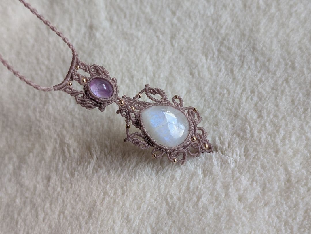 マクラメネックレス レインボームーンストーン/アメジスト