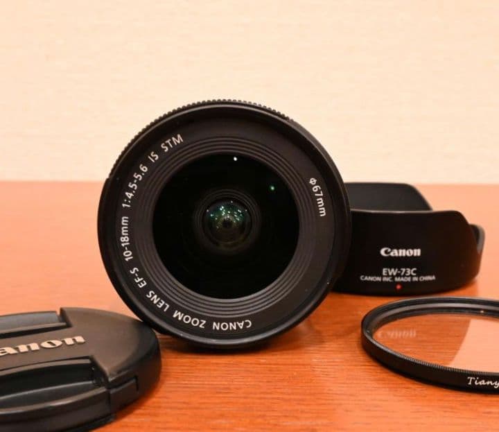 Canon EOS Kiss X8i ＋キットレンズ＋超広角＋単焦点レンズ
