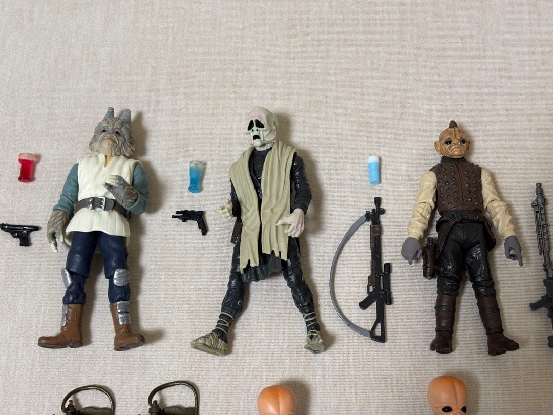 ⑬ハズブロ スターウォーズ カンティーナ エイリアン ベーシックフィギュア