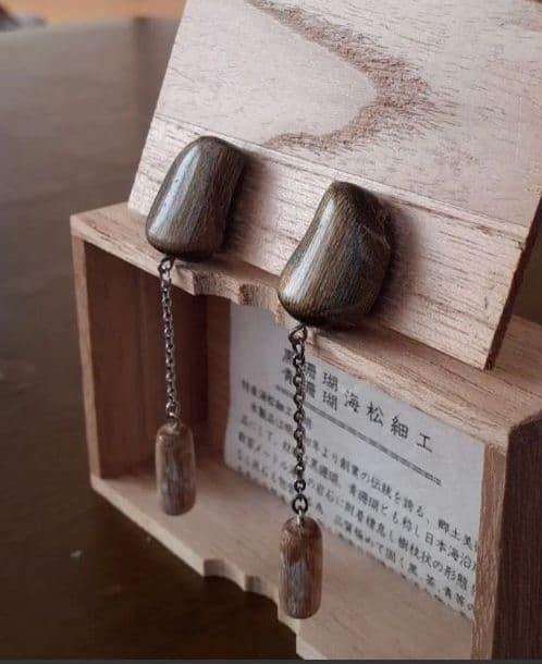 192.世界にひとつだけ！青珊瑚(レインボーコーラル)のイヤリング