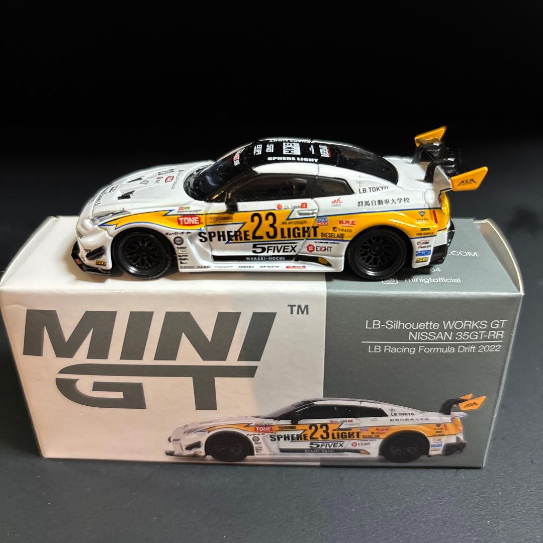 ミニカー MINIGT 164 LB- Silhuett Works GT 35GT-RR