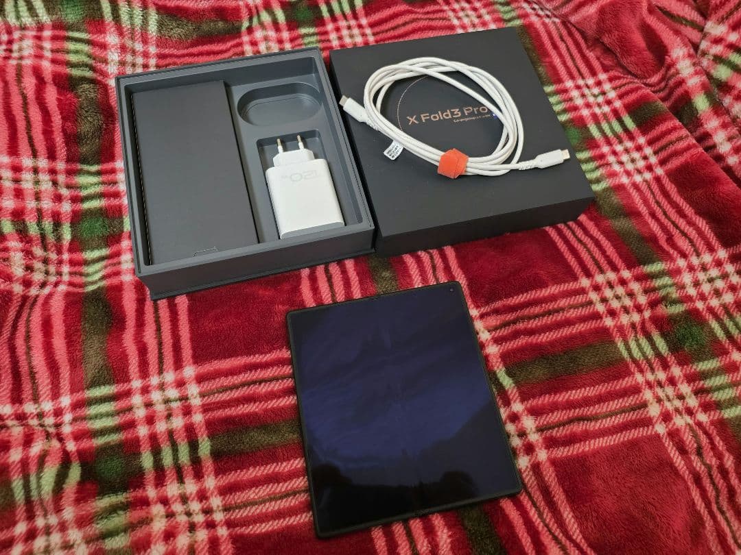 グローバル版 vivo X Fold3 Pro 512GB