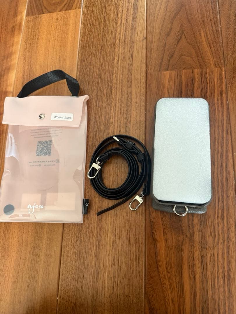 anew エジュー　iPhone16pro グレー　スマホケース　ショルダー