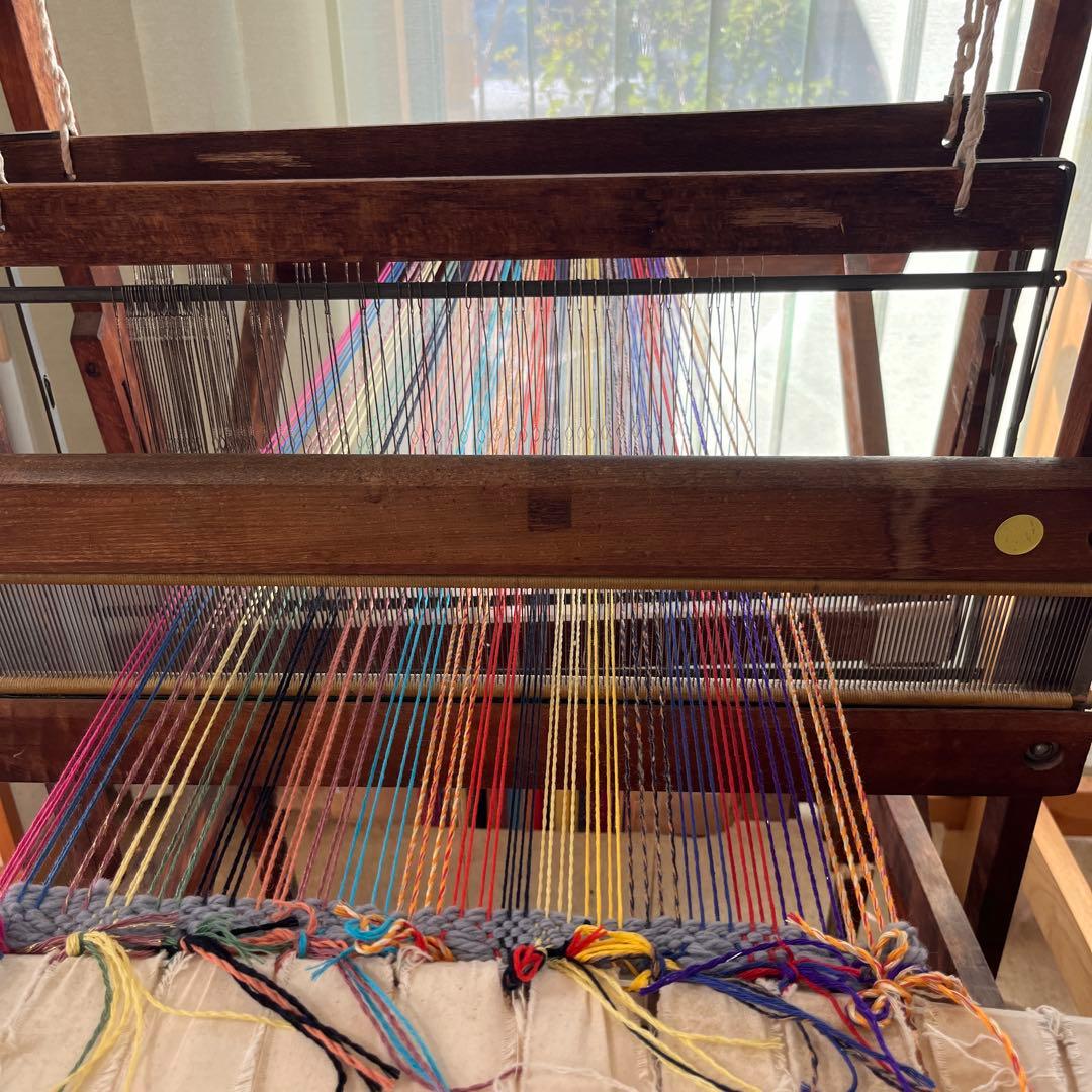 足踏み織り機　木製手織り機　縦糸付き