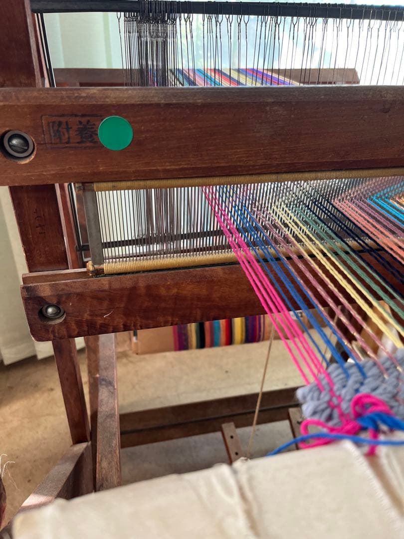 足踏み織り機　木製手織り機　縦糸付き