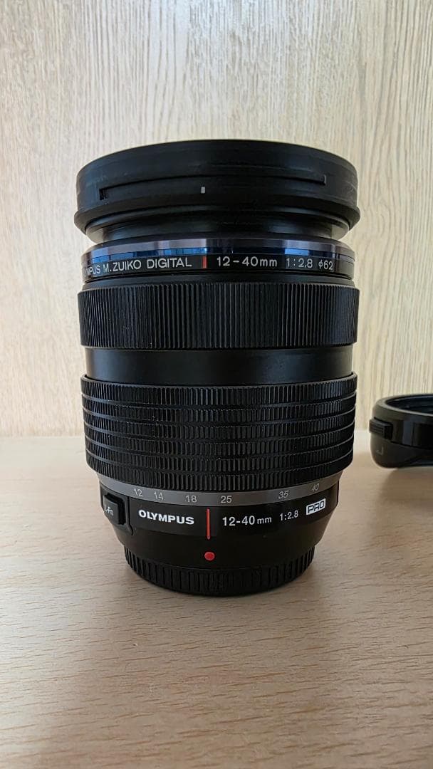 OLYMPUS OM-D E-M5 12-40mm F2.8レンズキット