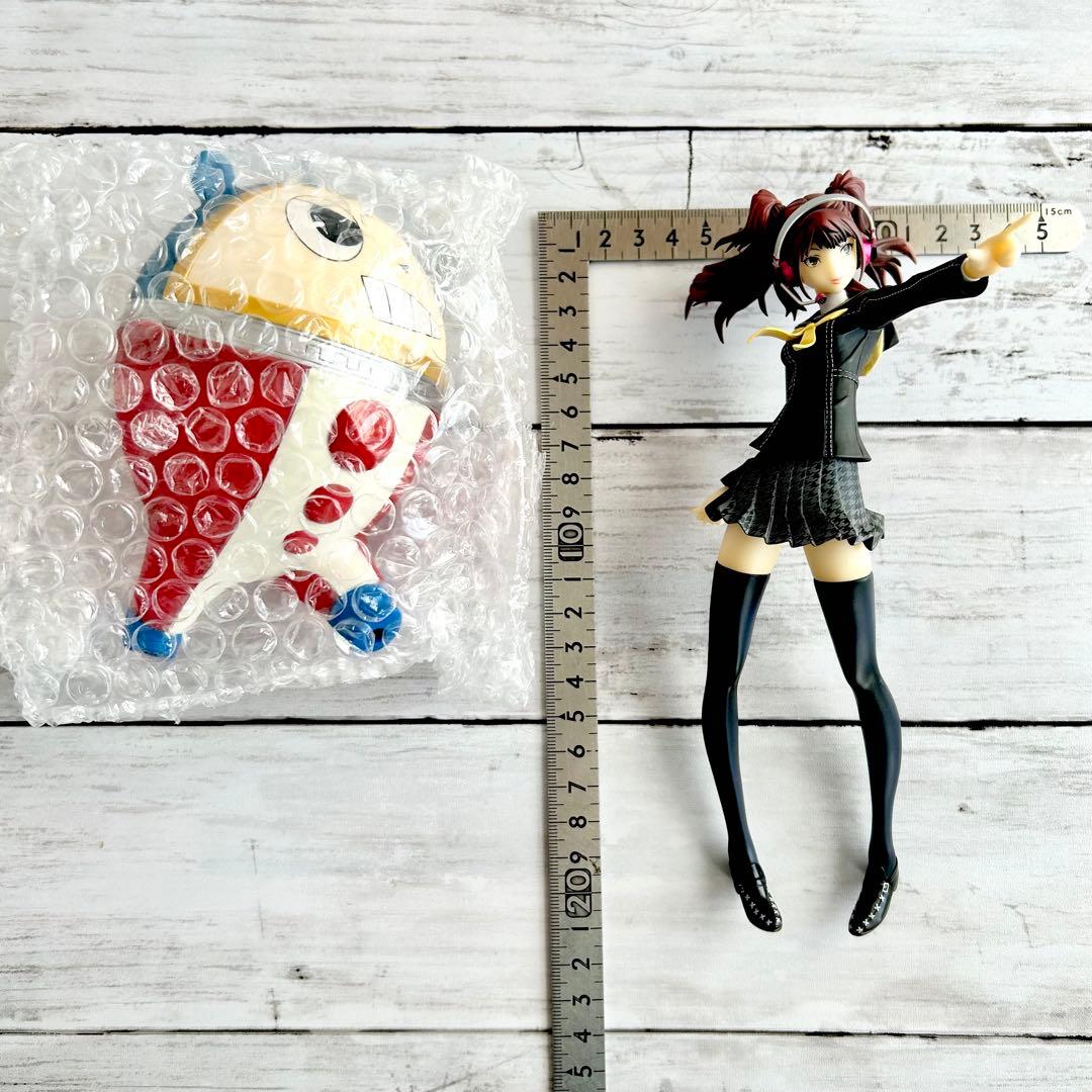 希少 Persona4 久慈川りせ＆クマ フィギュア マヨナカアリーナ ペルソナ