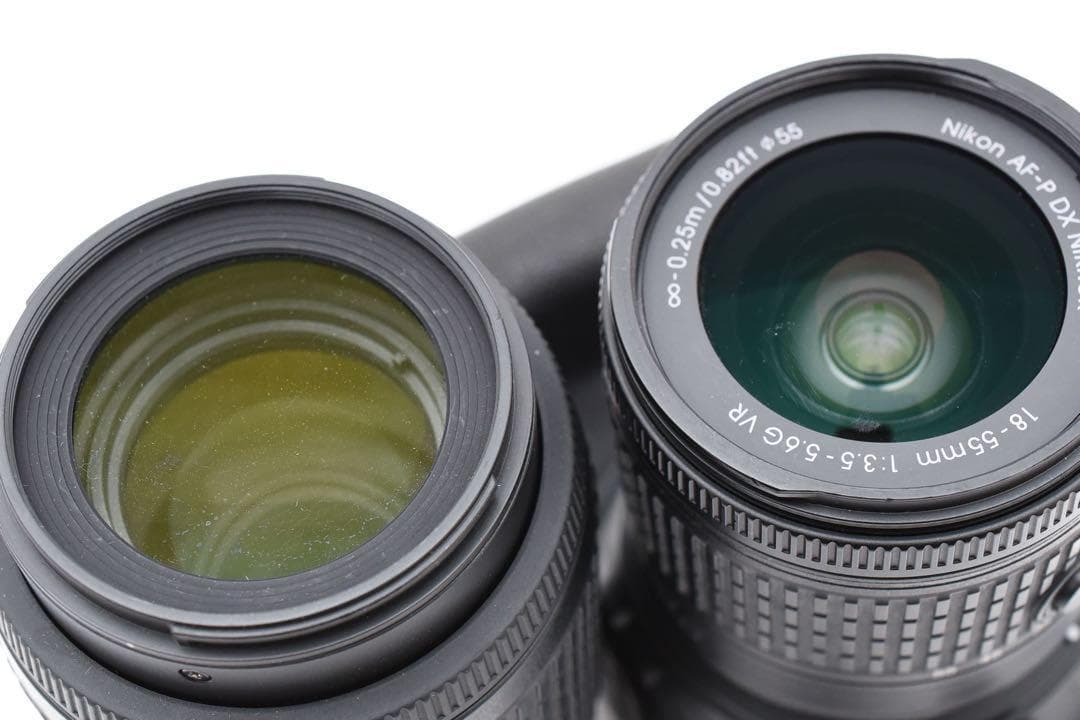 美品 Nikon D5600 ダブルズームセットショット数6875枚！！